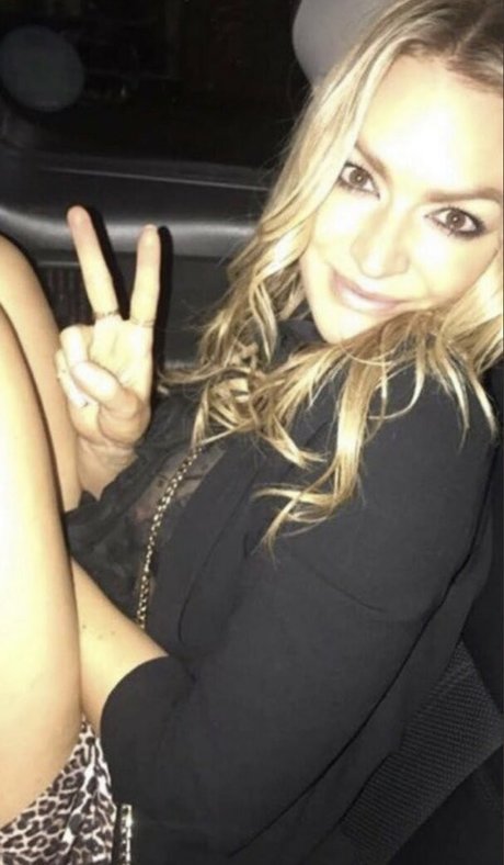 Laura Woods model nice photo