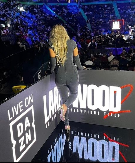 lesbian anal strapon onlyfans erotic pictures