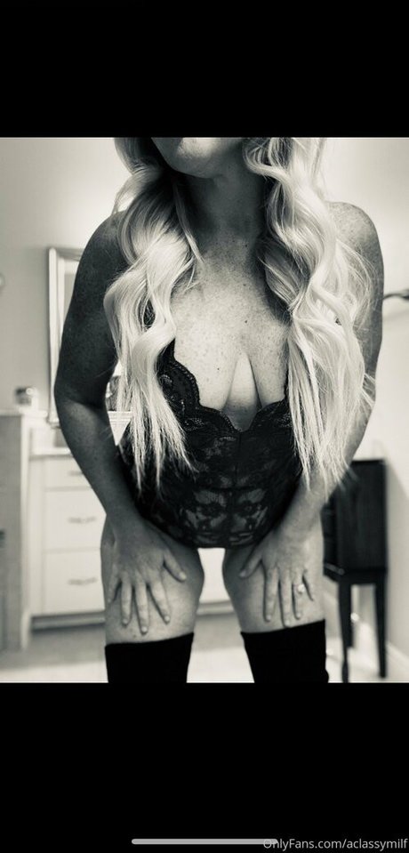 famous onlyfans free photos