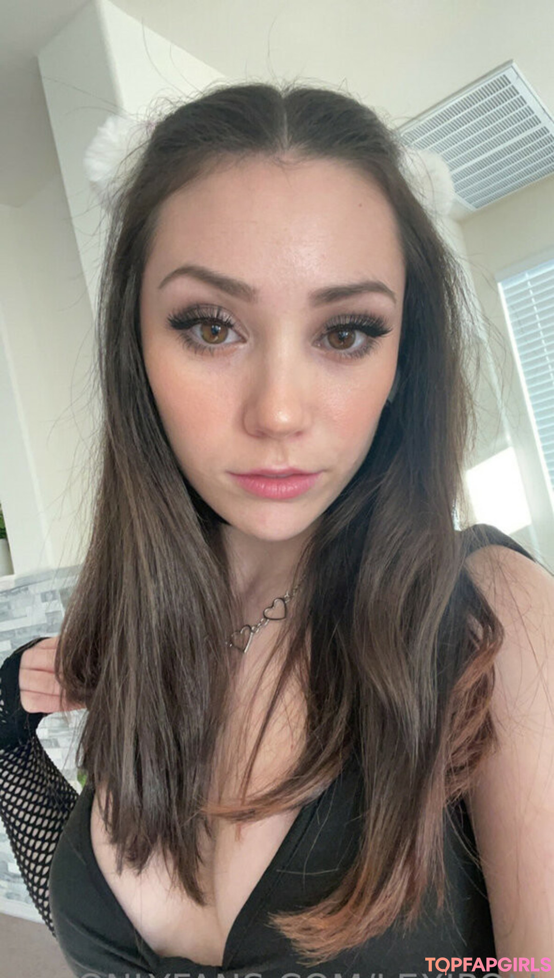 trans milf onlyfans porn image