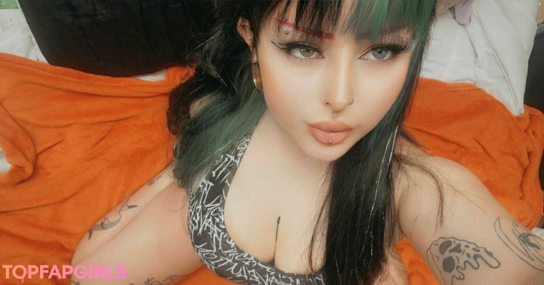 chubby small tits onlyfans sexy naked images
