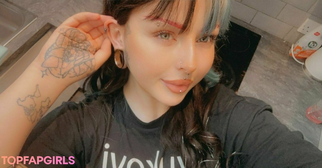 curvy kitty onlyfans hot naked pictures