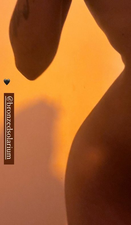 black hair milf onlyfans hot nude image