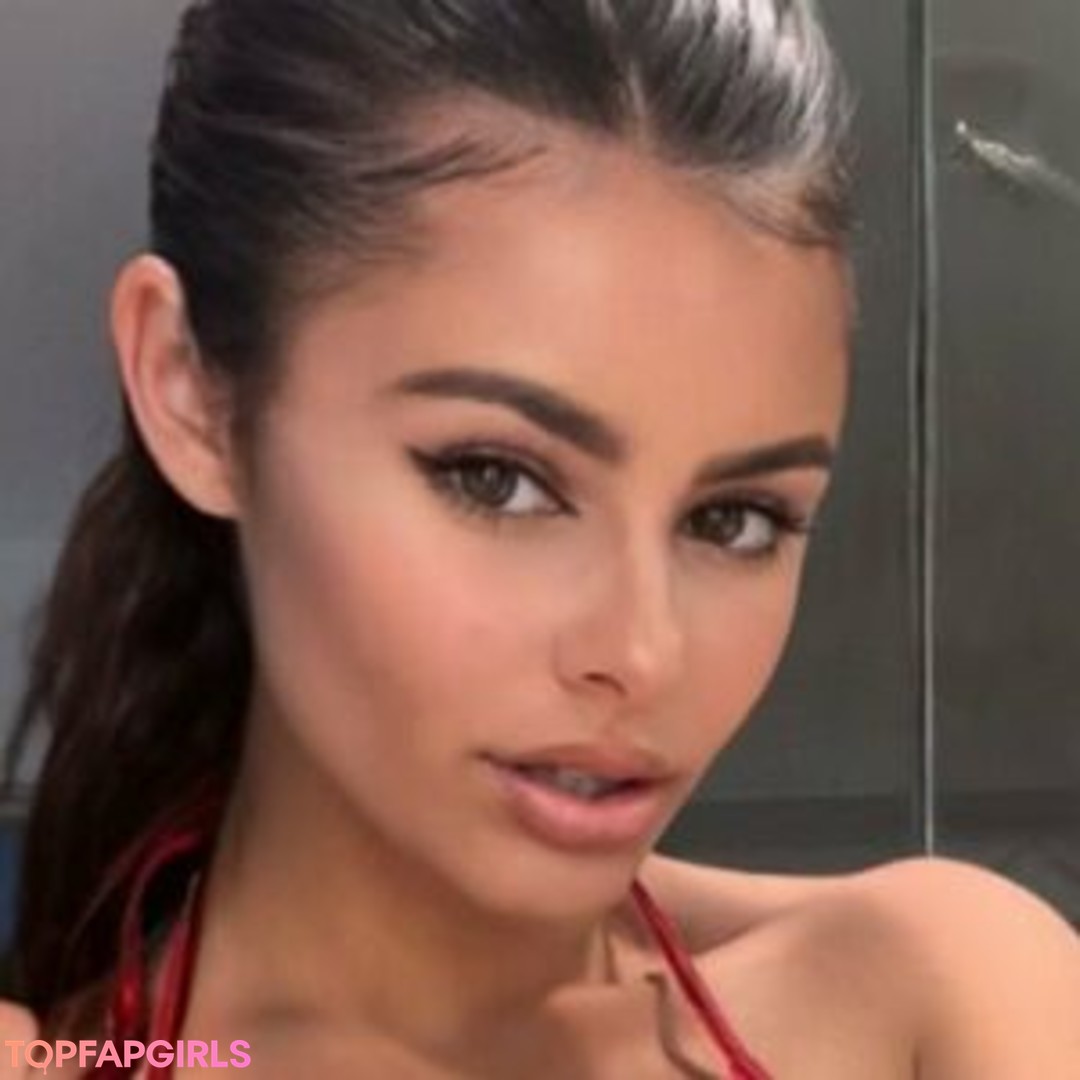 Jacquie Lee naked pornstar img