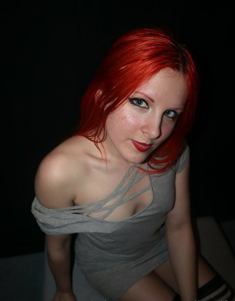 small waifu sexy actress galleries