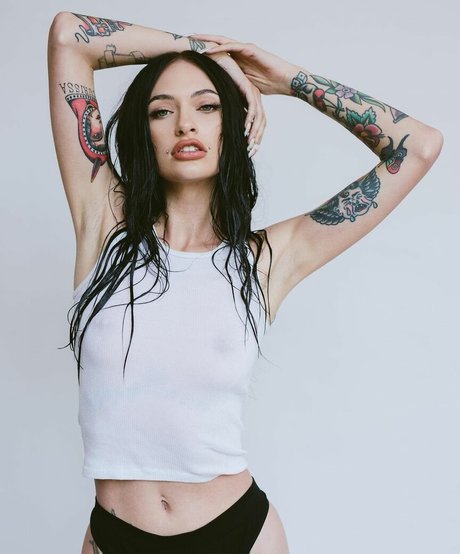 hellxrel model beautiful image