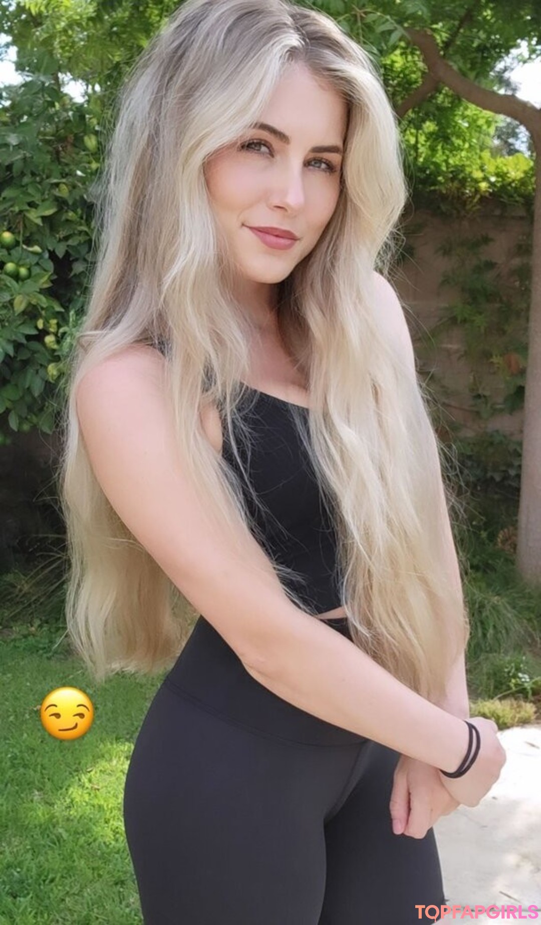 Nicki Taylor naked model picture