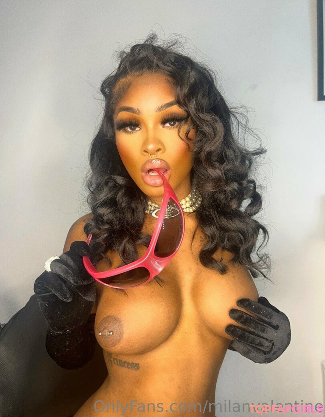 amateur lesbian onlyfans pretty photos