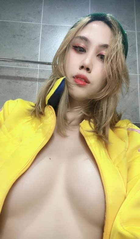 Kura Onee san pornstar top image