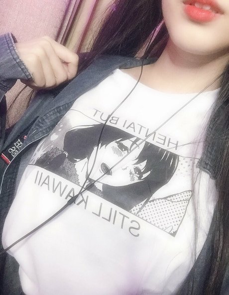 Kura Onee san beautiful star pics