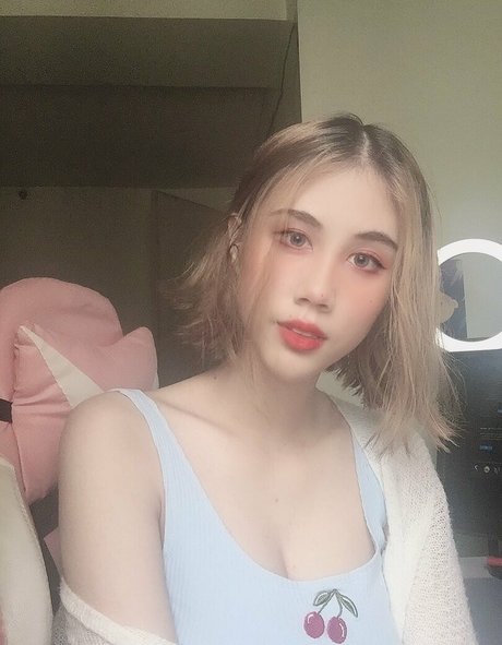 Kura Onee san star pornographic photos