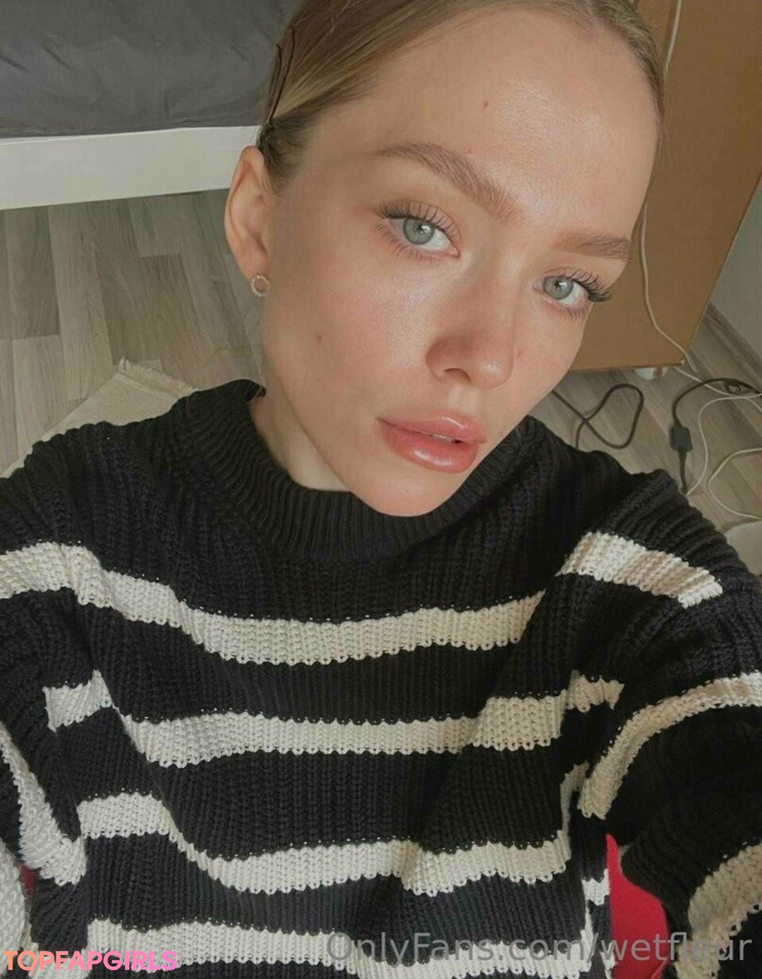 Wetfleur hot pornstar photos