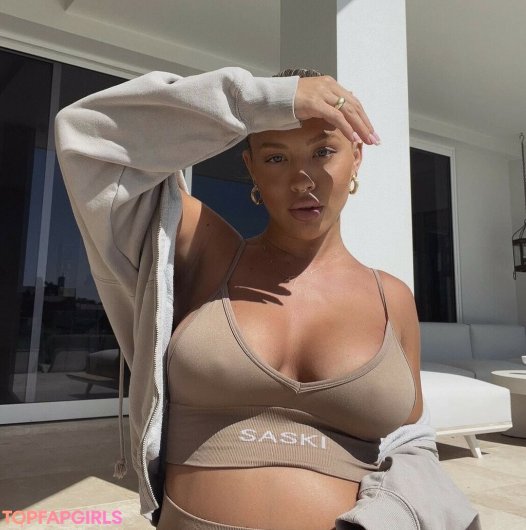 Tammy Hembrow model hot photo