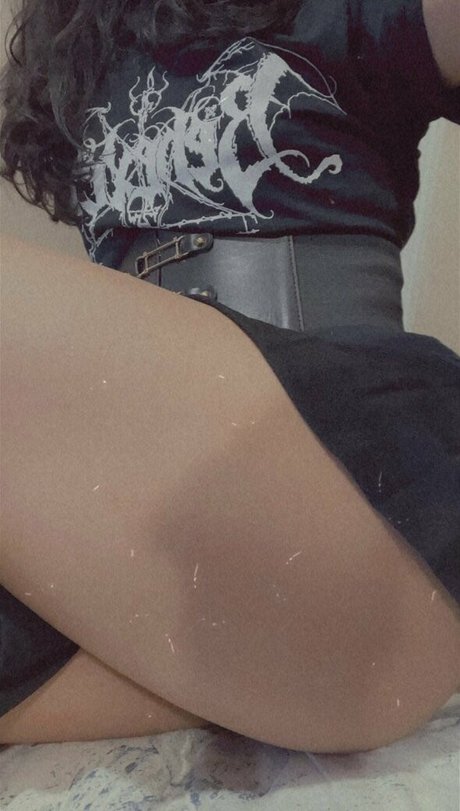 ComradeLilith model porn img