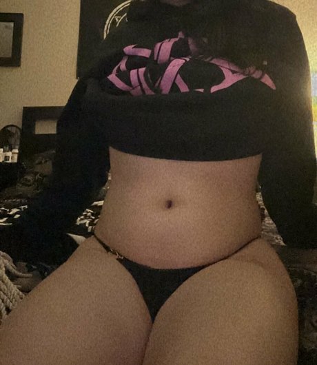 ComradeLilith star pretty photos