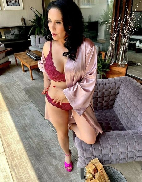 Sugey Abrego star high quality img