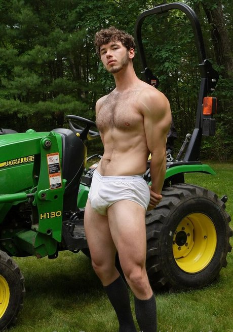 hottest midget onlyfans nude image