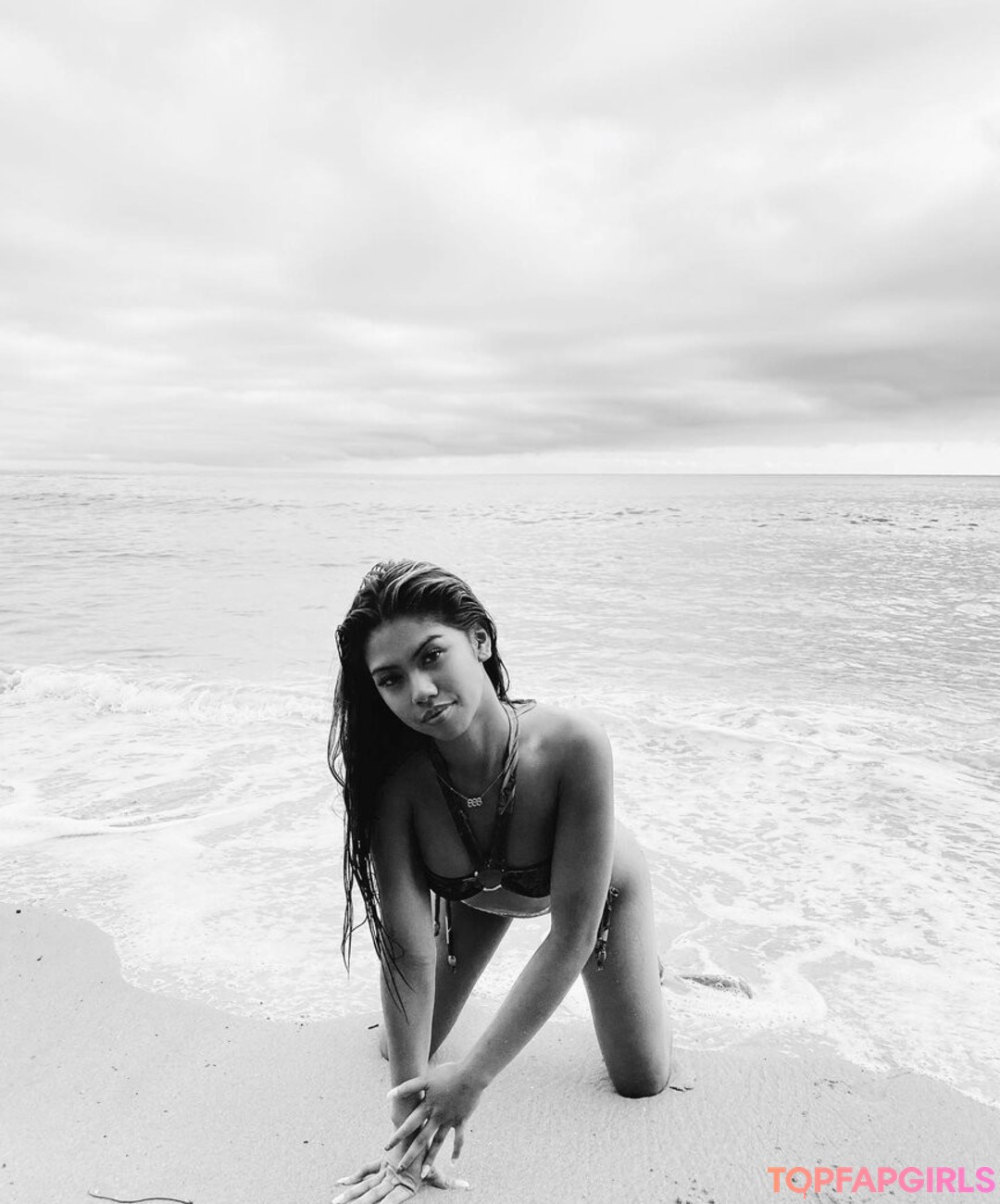 Alyanna Joelle model erotic pics
