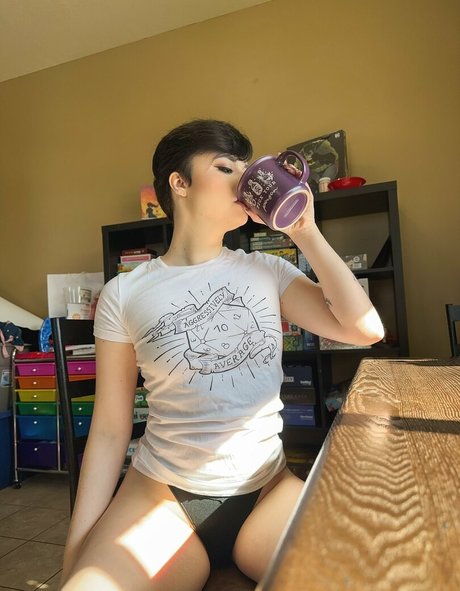 Harliantihero star beautiful galleries