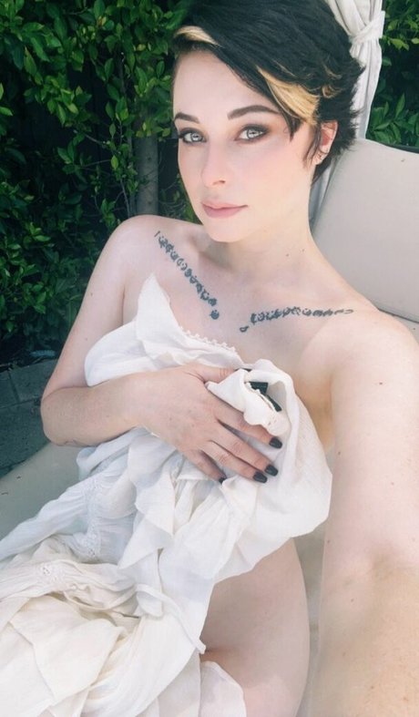 Harliantihero erotic star photos