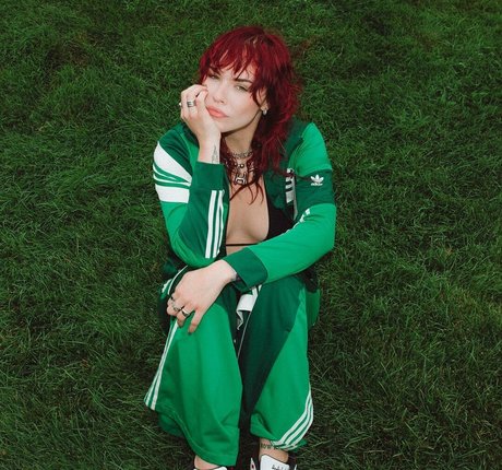 Taylor Upsahl model free image