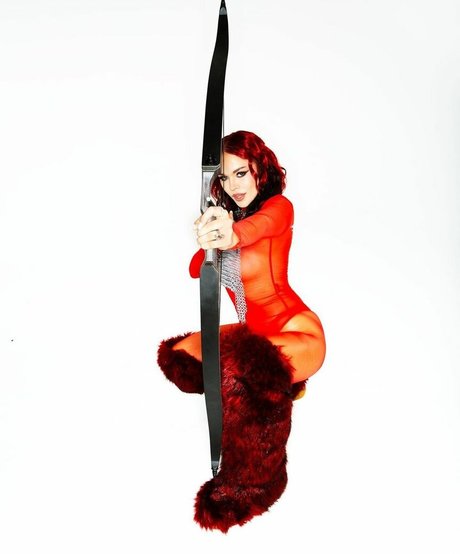 Taylor Upsahl xxx model pictures