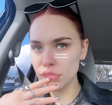 Taylor Upsahl exclusive model img