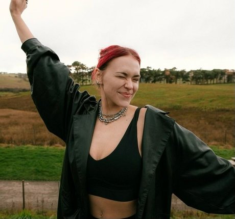 Taylor Upsahl porn model archive