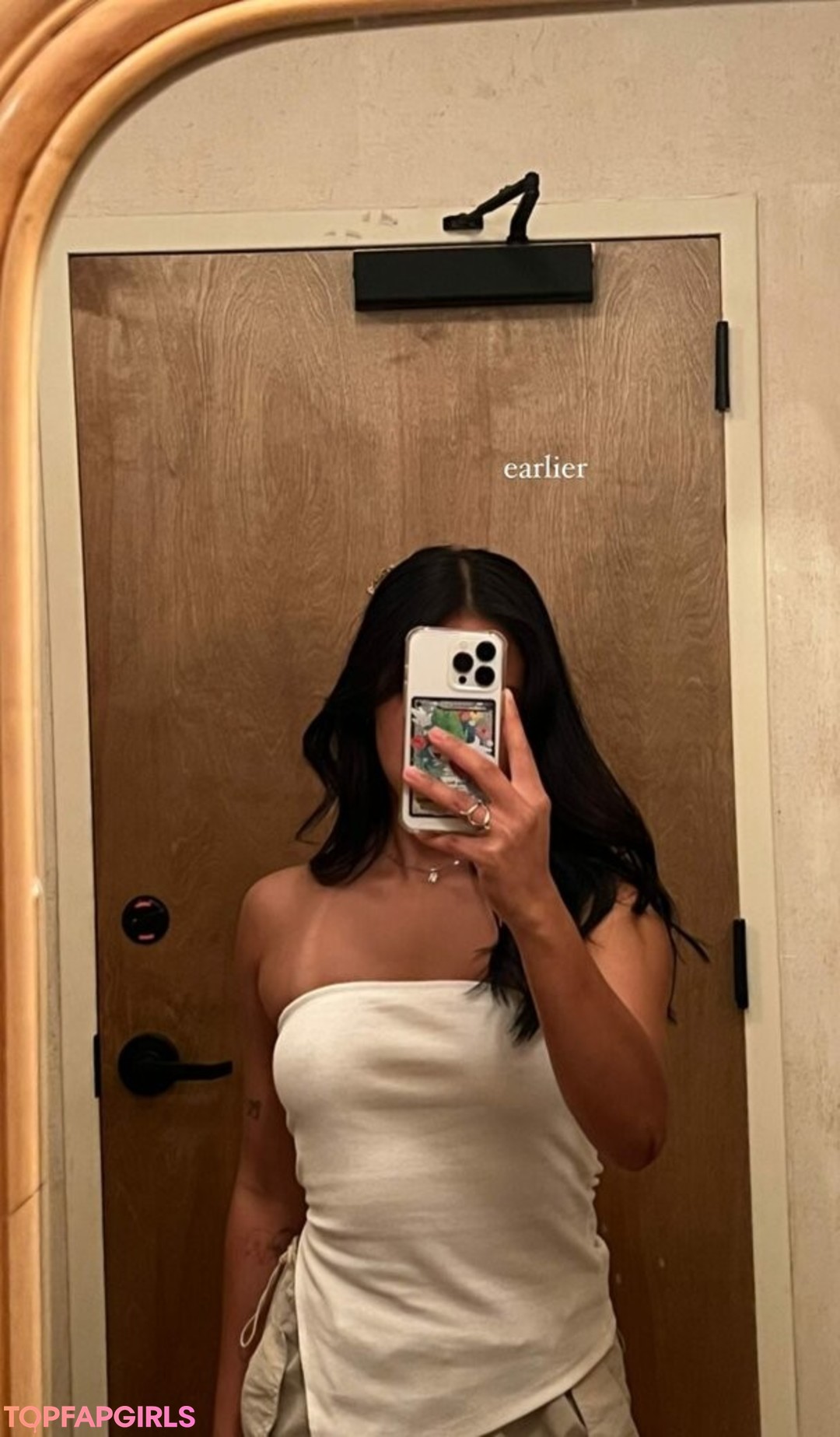 pussy spreading onlyfans nude picture