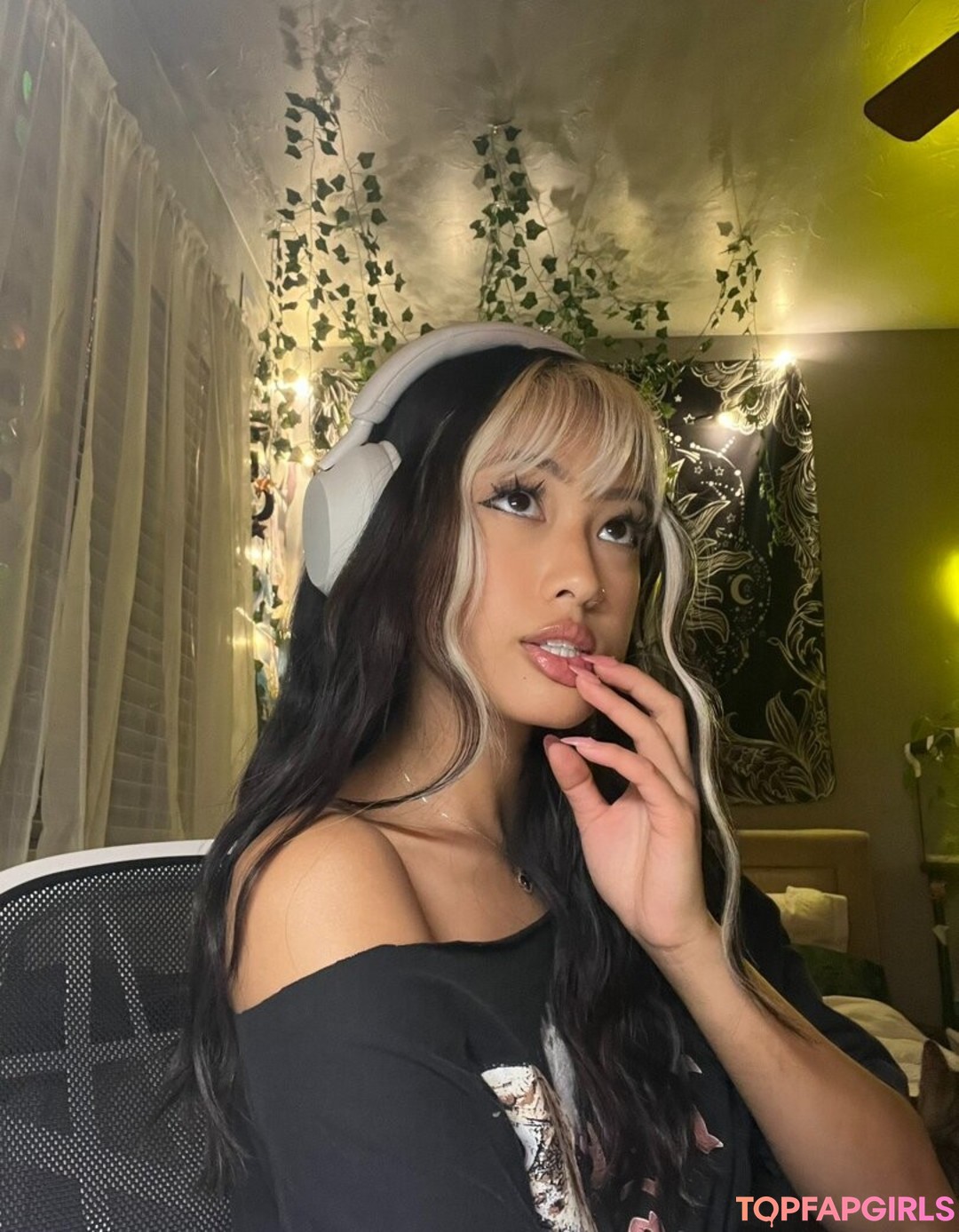 skinny babe onlyfans beautiful photo