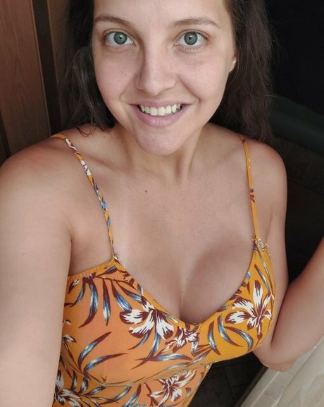 Sadie Holmes star sexy galleries