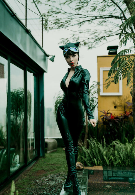 tall milf onlyfans hot nude photo