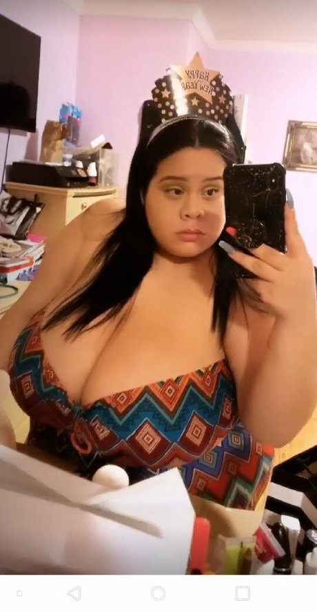 Nyx Buxom nice star pic