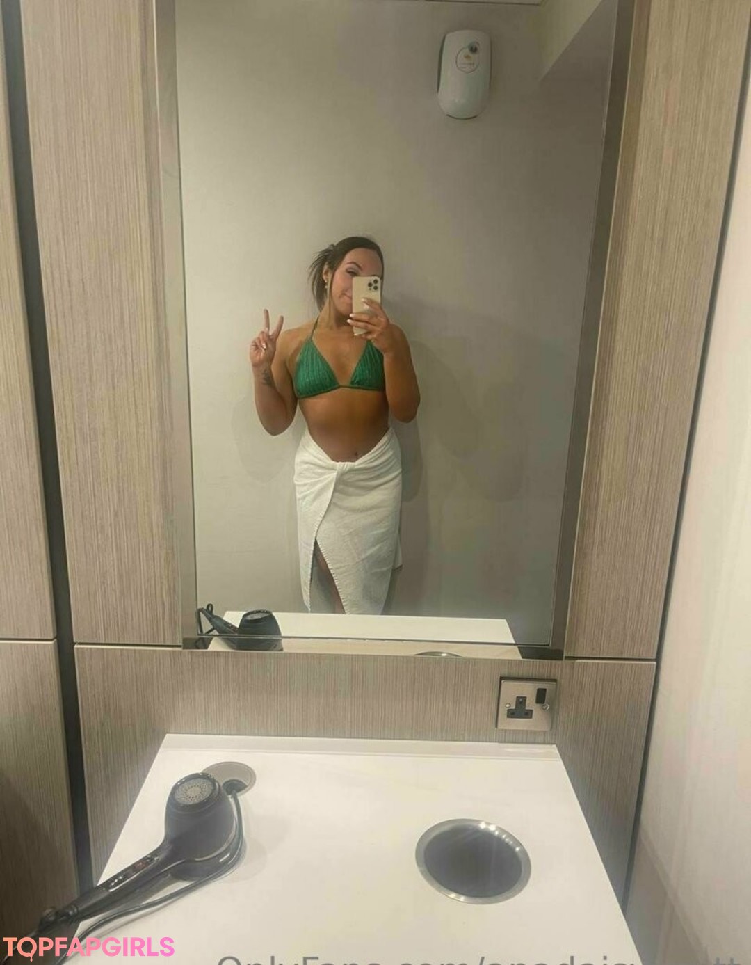 black onlyfans xxx pic