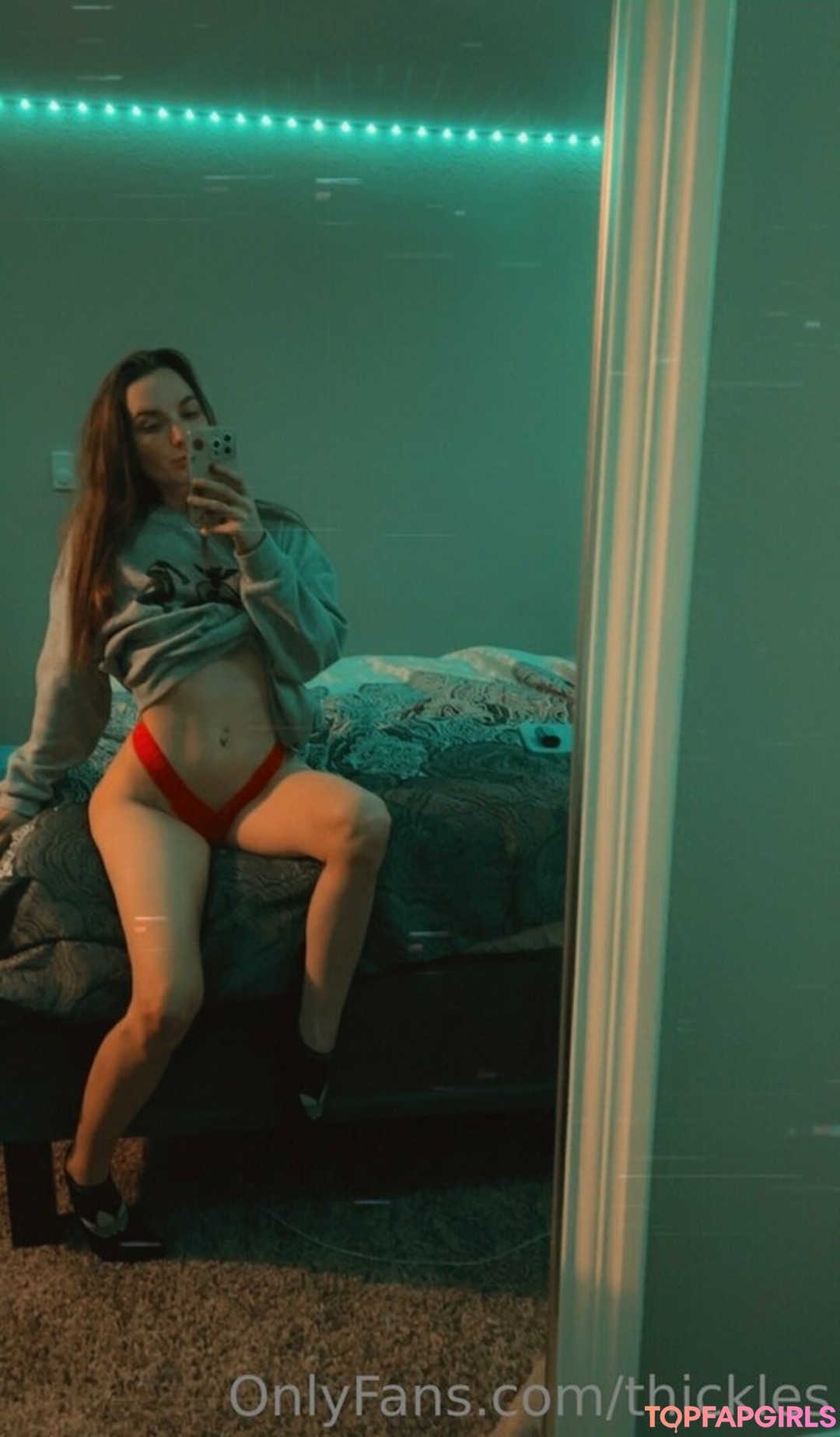 thickles sexy star photo