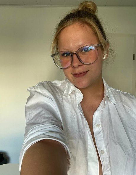 julix may star nudes pics