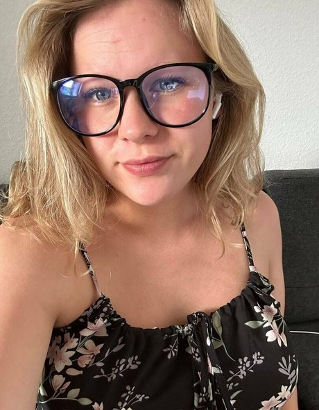 blonde natural onlyfans erotic pics