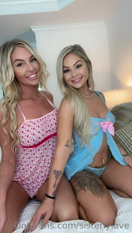 wydstepsissy model beautiful gallery