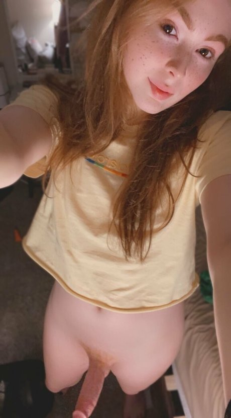 brunette petite onlyfans nice pic