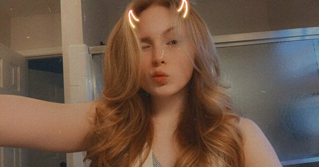 busty teen onlyfans porno pic