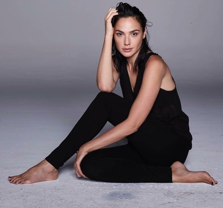 gal gadot pornstar hot image