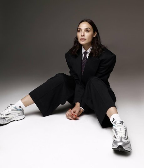 gal gadot beautiful actress gallery