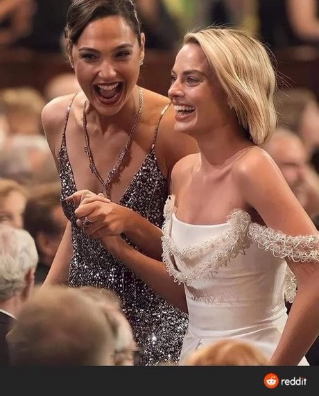 gal gadot star perfect images