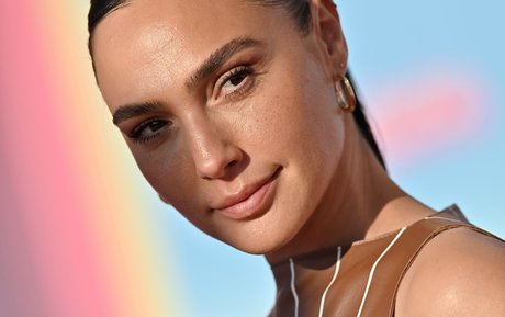 curvy lesbian onlyfans free naked pic