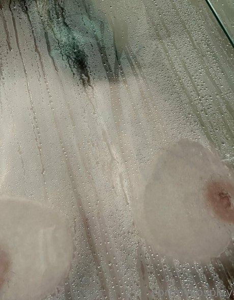 corrinvalentinecosplay best star pics