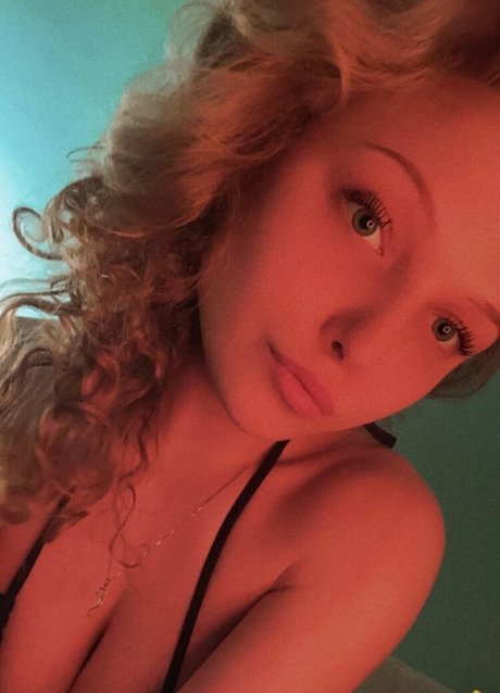 Evieerikson xxx model pic