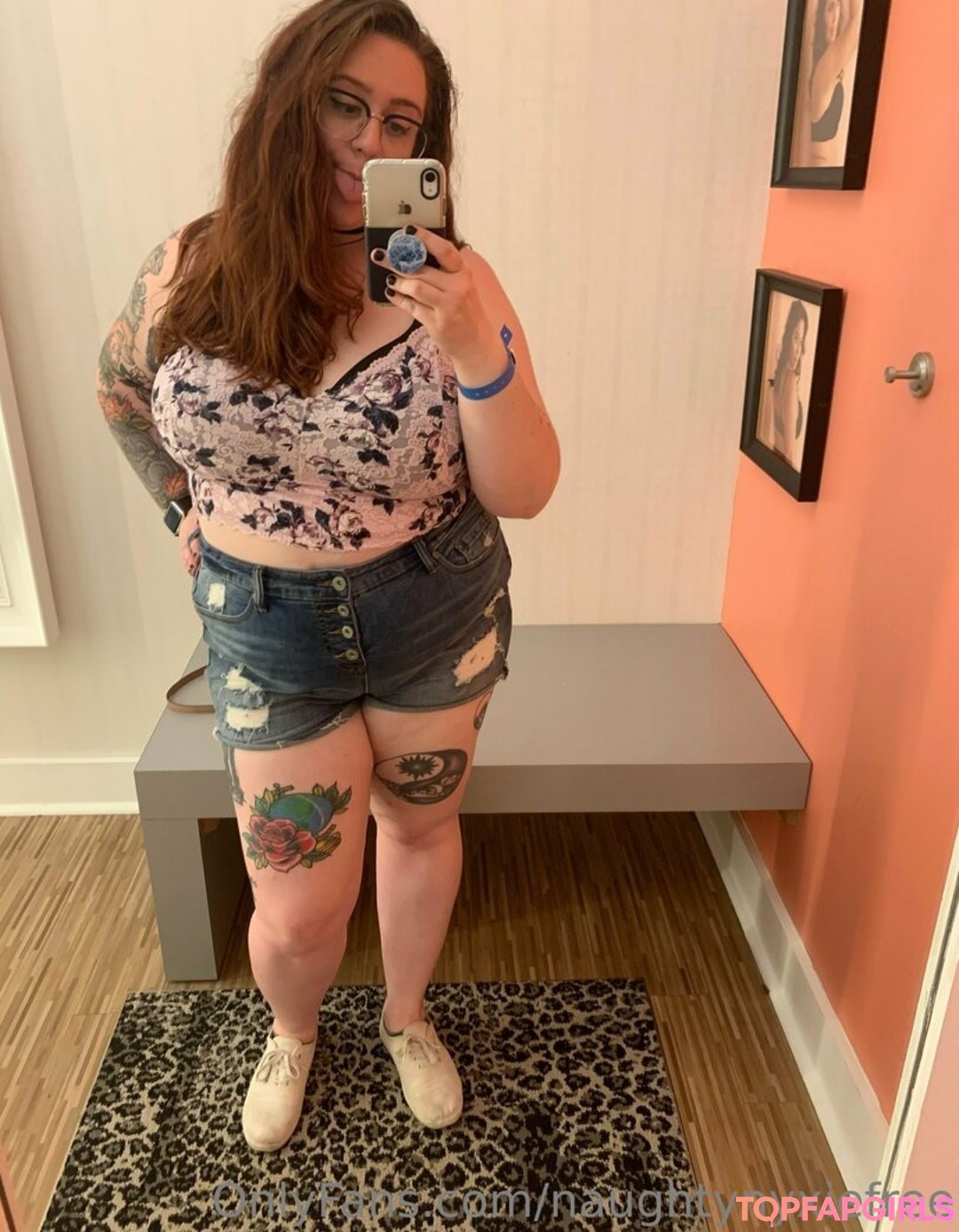 naughtynyxiefree star adult pics