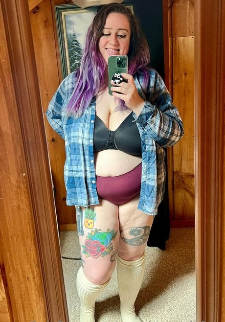 naughtynyxiefree nice star pic