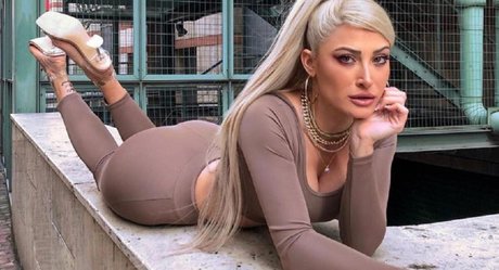 j touni xxx star photo