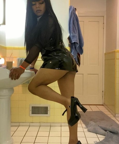 Alexiacdgirl beautiful model gallery